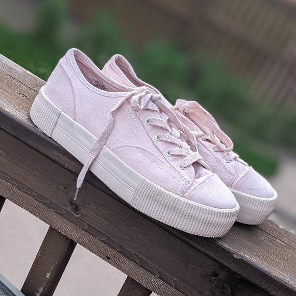 H&M Shoes - H&M Divided Baby pink sneakers